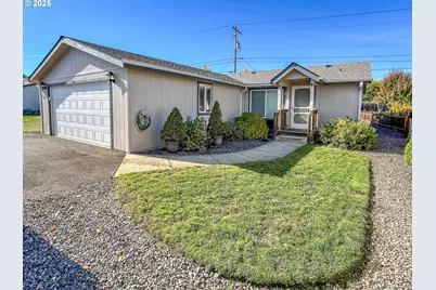 121 Matthew Lee Ct, Roseburg, OR 97471 - Photo 1