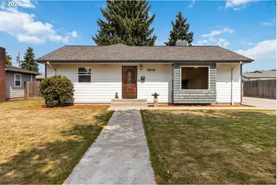 2818 Maple St, Longview, WA 98632 - Photo 1