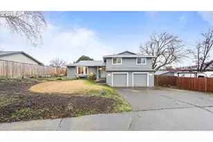 370 SE 9th Dr, Hermiston, OR 97838 - Photo 1