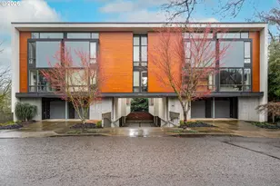 245 SW Meade St, Portland, OR 97201 - Photo 1