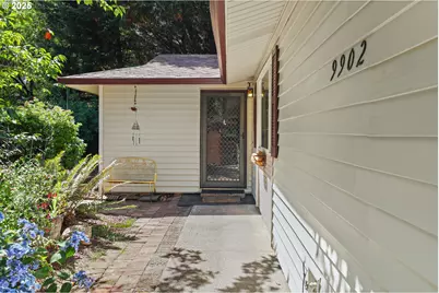 9902 NE Oakhurst Dr, Vancouver, WA 98662 - Photo 1