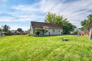 559 SW Cedar St, Pilot Rock, OR 97868 - Photo 1