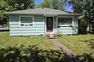 1305 8th Ave, Longview, WA 98632 - Photo 1