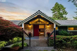 3450 SW Sherwood Pl, Portland, OR 97239 - Photo 1
