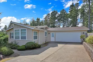 301 Manzanita Dr, Florence, OR 97439 - Photo 1