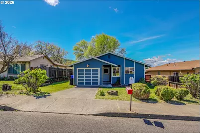 633 Sherman Dr, The Dalles, OR 97058 - Photo 1