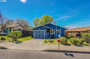 633 Sherman Dr, The Dalles, OR 97058 - Photo 1