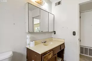 531 NW Harrison St, Canyonville, OR 97417 - Photo 25