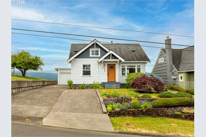 200 Columbia St, Cathlamet, WA 98612 - Photo 1