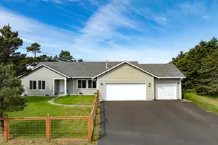 89650 Sea Breeze Dr, Warrenton, OR 97146 - Photo 1