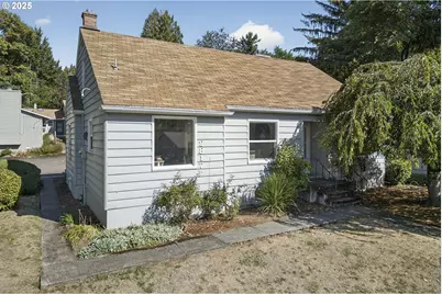 2817 SW Spring Garden St, Portland, OR 97219 - Photo 1