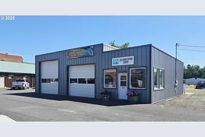 379 S Main St, Union, OR 97883 - Photo 1