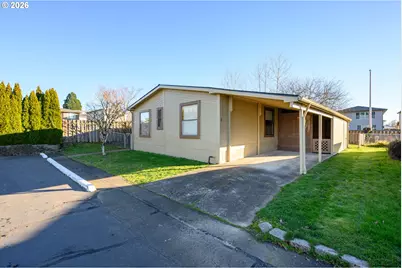 301 E Columbia Dr #8, Newberg, OR 97132 - Photo 1