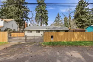 12519 SE Ellis St, Portland, OR 97236 - Photo 1