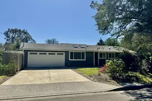 918 7th St, Florence, OR 97439 - Photo 1