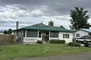 120 Valley St, Halfway, OR 97834 - Photo 1