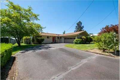 1907 SE Miller Ave, Dallas, OR 97338 - Photo 1