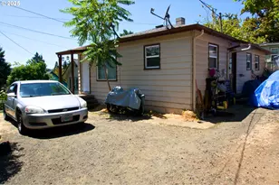 1552 SE Kane St, Roseburg, OR 97470 - Photo 1