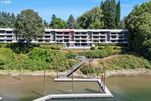 790 SE Webber St, Portland, OR 97202 - Photo 1