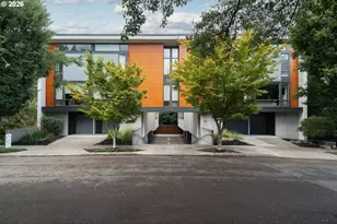 245 SW Meade St, Portland, OR 97201 - Photo 1