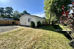 303 Lane Ave, La Grande, OR 97850 - Photo 1