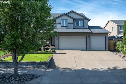 471 Vine Ave, Woodburn, OR 97071 - Photo 1