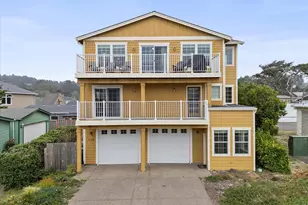 3208 NW Jetty Ave, Lincoln City, OR 97367 - Photo 1