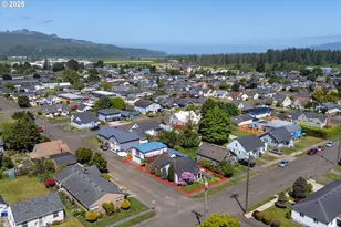 520 Elm Ave, Tillamook, OR 97141 - Photo 1