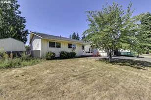 12514 NE Russell St, Portland, OR 97230 - Photo 1