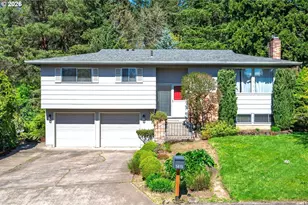 5815 SW Huddleson St, Portland, OR 97219 - Photo 1