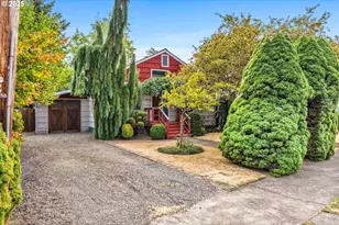 1020 13th St NE, Salem, OR 97301 - Photo 1