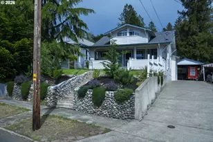 1327 SE Main St, Roseburg, OR 97470 - Photo 1