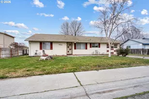 128 SW Willow Fork Dr, Boardman, OR 97818 - Photo 1