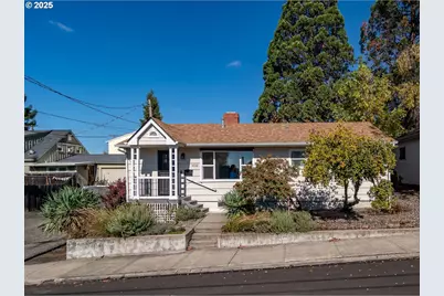 1032 SE Rice Ave, Roseburg, OR 97470 - Photo 1