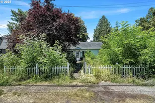 2605 SE 164th Ave, Portland, OR 97236 - Photo 1