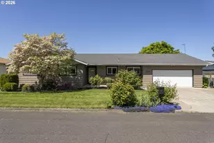 13725 NE Fremont Ct, Portland, OR 97230 - Photo 1