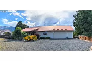 707 N Russell St, Joseph, OR 97846 - Photo 1