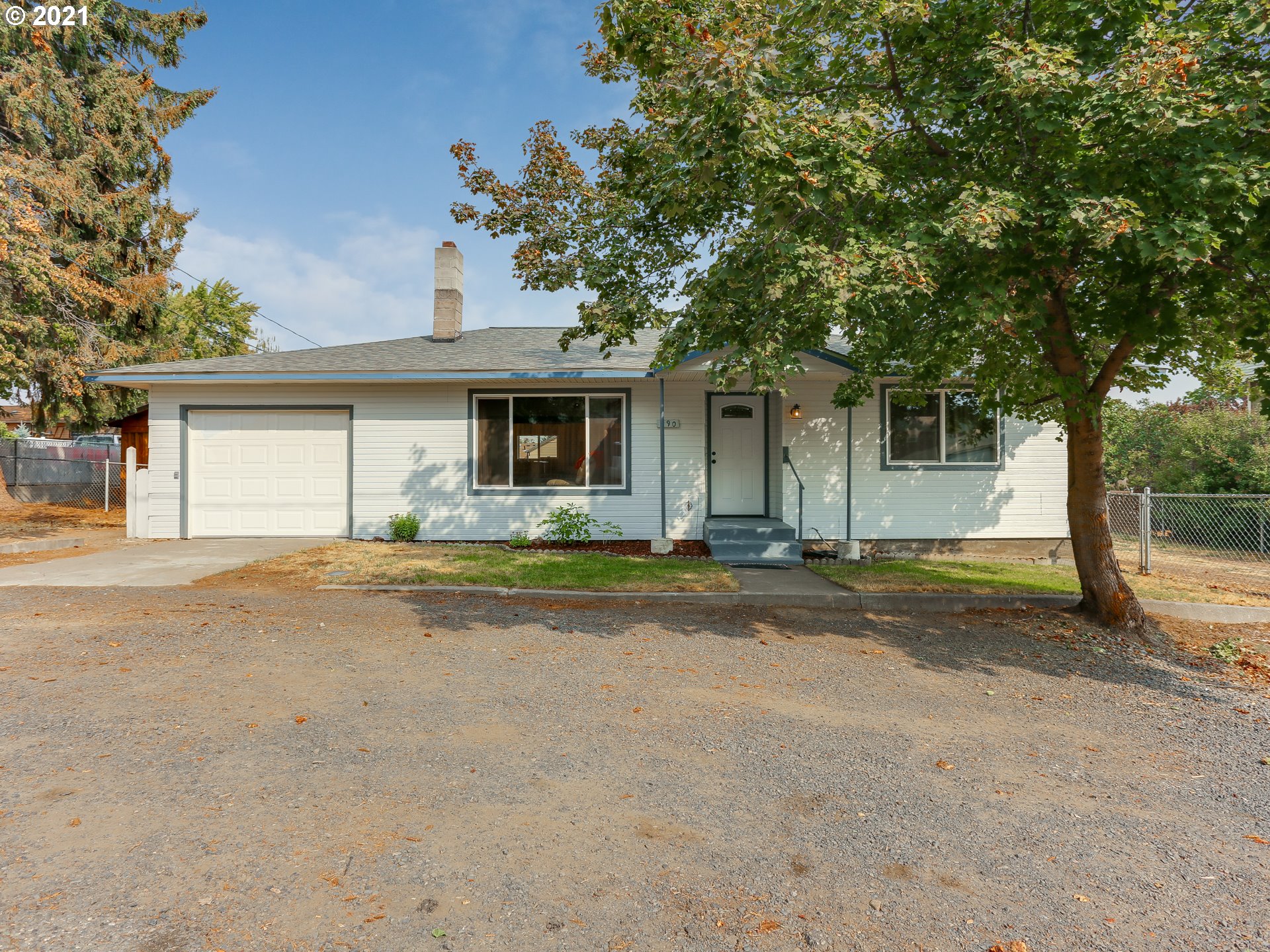 490 NW Heisler St, Dufur, OR 97021 MLS 21241138 Coldwell Banker