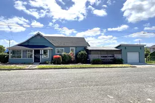 432 Cedar St, Myrtle Point, OR 97458 - Photo 1