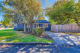 7956 SE 19th Ave, Portland, OR 97202 - Photo 1