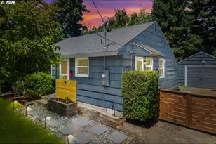 4015 SE Lexington St, Portland, OR 97202 - Photo 1