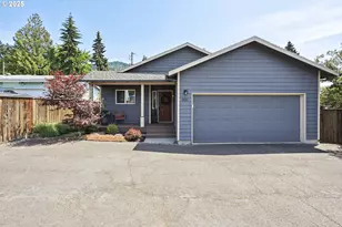 631 NE Estes Ave, White Salmon, WA 98672 - Photo 1