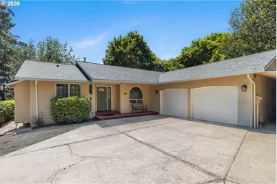 2660 SW Hume Ct, Portland, OR 97219 - Photo 1