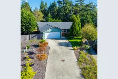 108 Park Village Loop, Florence, OR 97439 - Photo 1