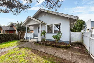 1021 S 5th St, Coos Bay, OR 97420 - Photo 1