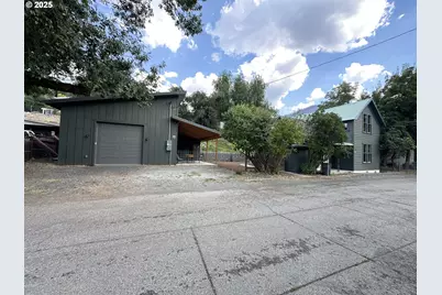 104 Clark St, Canyon City, OR 97820 - Photo 1
