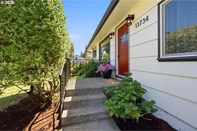 13734 SE Lincoln St, Portland, OR 97233 - Photo 1