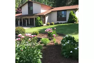197 Manderville Ln, Roseburg, OR 97471 - Photo 1