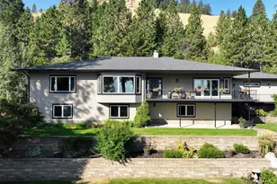 12 Pine Crest Dr, La Grande, OR 97850 - Photo 1