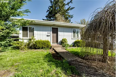 1248 E Madison Ave, Cottage Grove, OR 97424 - Photo 1